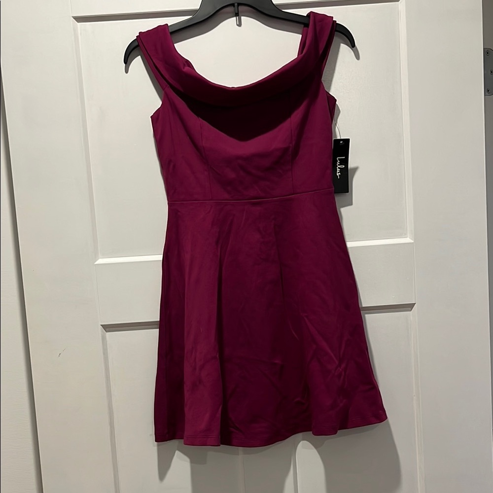 Lulu’s Elegant Magenta Dress
